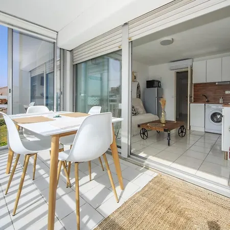 T2 Label Piscine Proche Parking Appartement *